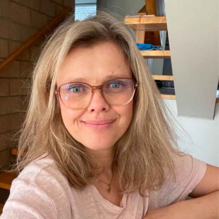 CHAPRON ISABELLE Portrait 768x768